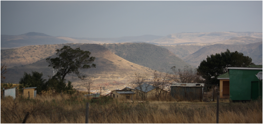 ::South Africa pics:8-9 shacks and mnts 152.jpg