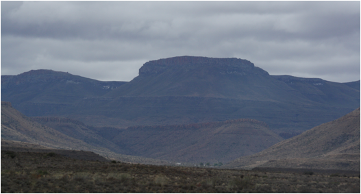 ::South Africa pics:8-13 mountains near Karoo 372.jpg