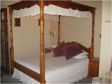 ::South Africa pics:8-10 Cape Town room 367.jpg